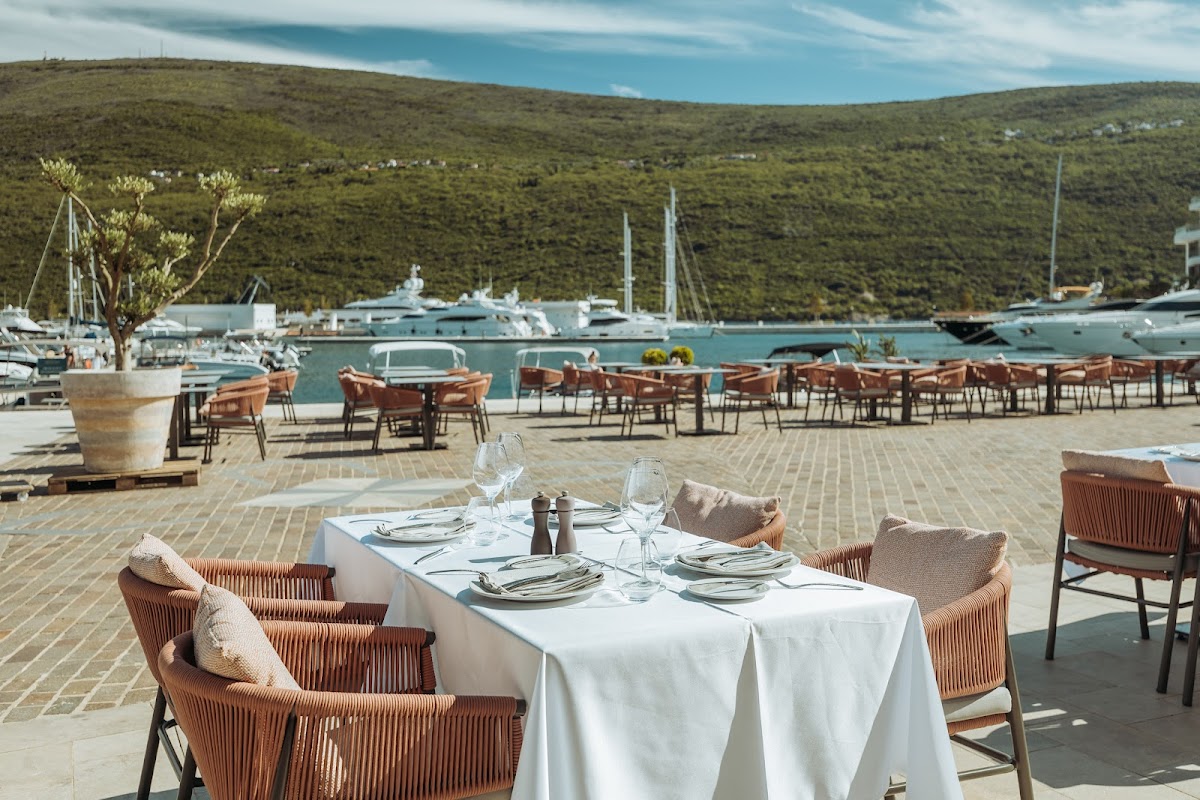 Square Portonovi | Restaurant & Event Venue